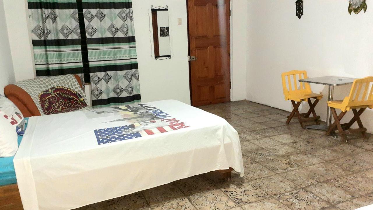 Rooms Palmeras Cahuita Exteriör bild