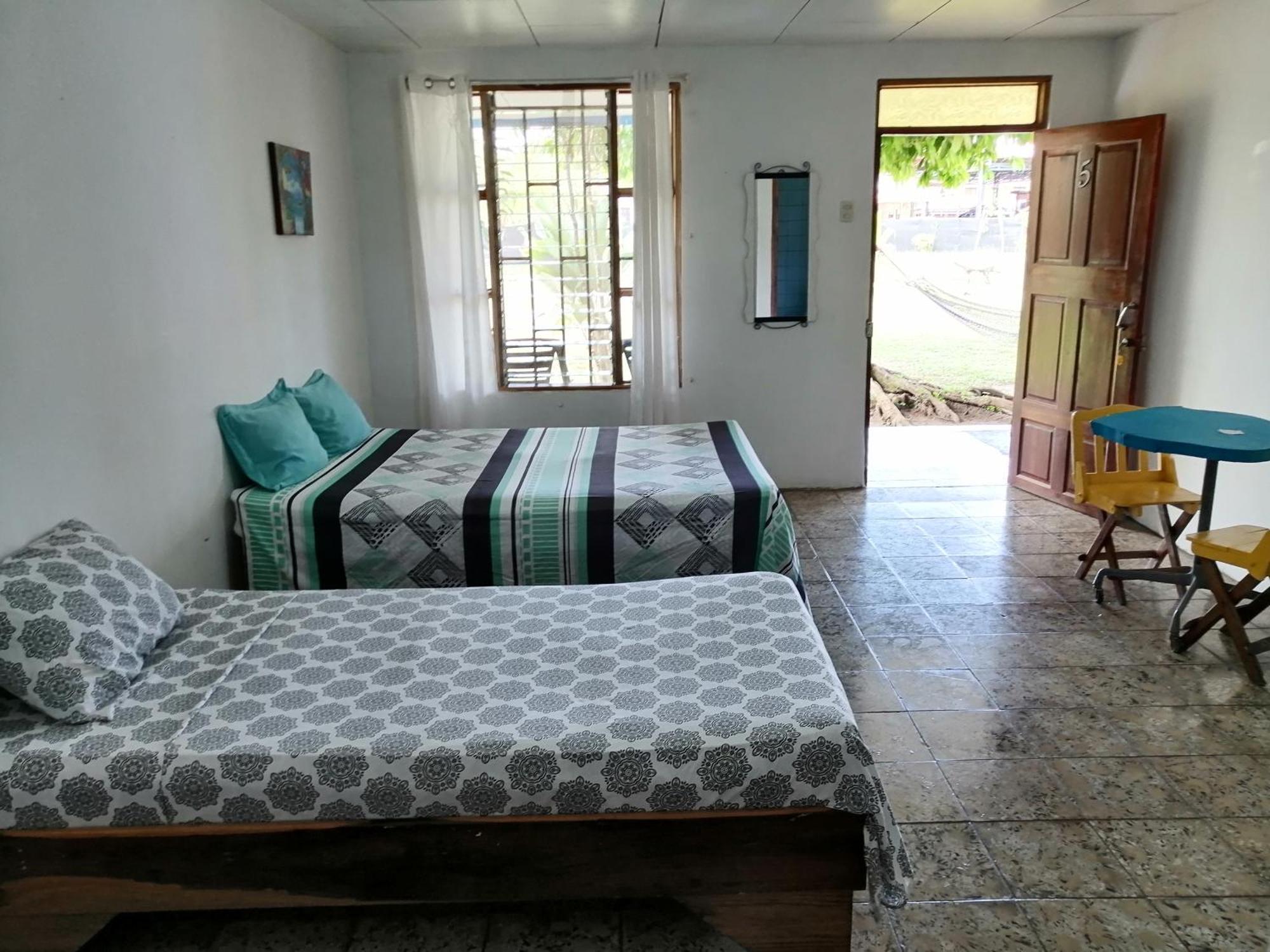 Rooms Palmeras Cahuita Exteriör bild